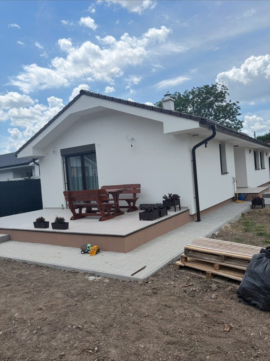 Realizácia tehlovej stavby rodinného domu QE4DOMY